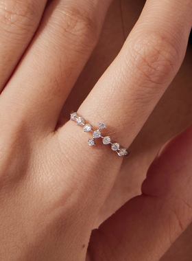 闪耀莫桑石十字架戒指S925银