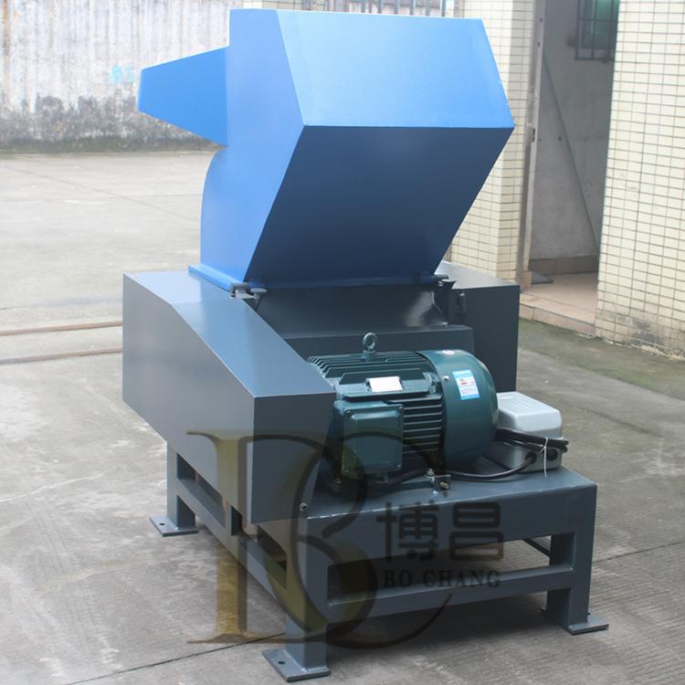 Spot plastic chassis powerful crusher multi-functional scrap particle crusher fully automatic low noise