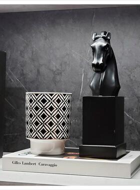 现代样板间软装饰品l客厅书架轻奢家居摆饰挂画杯蜡相架组合ZH261