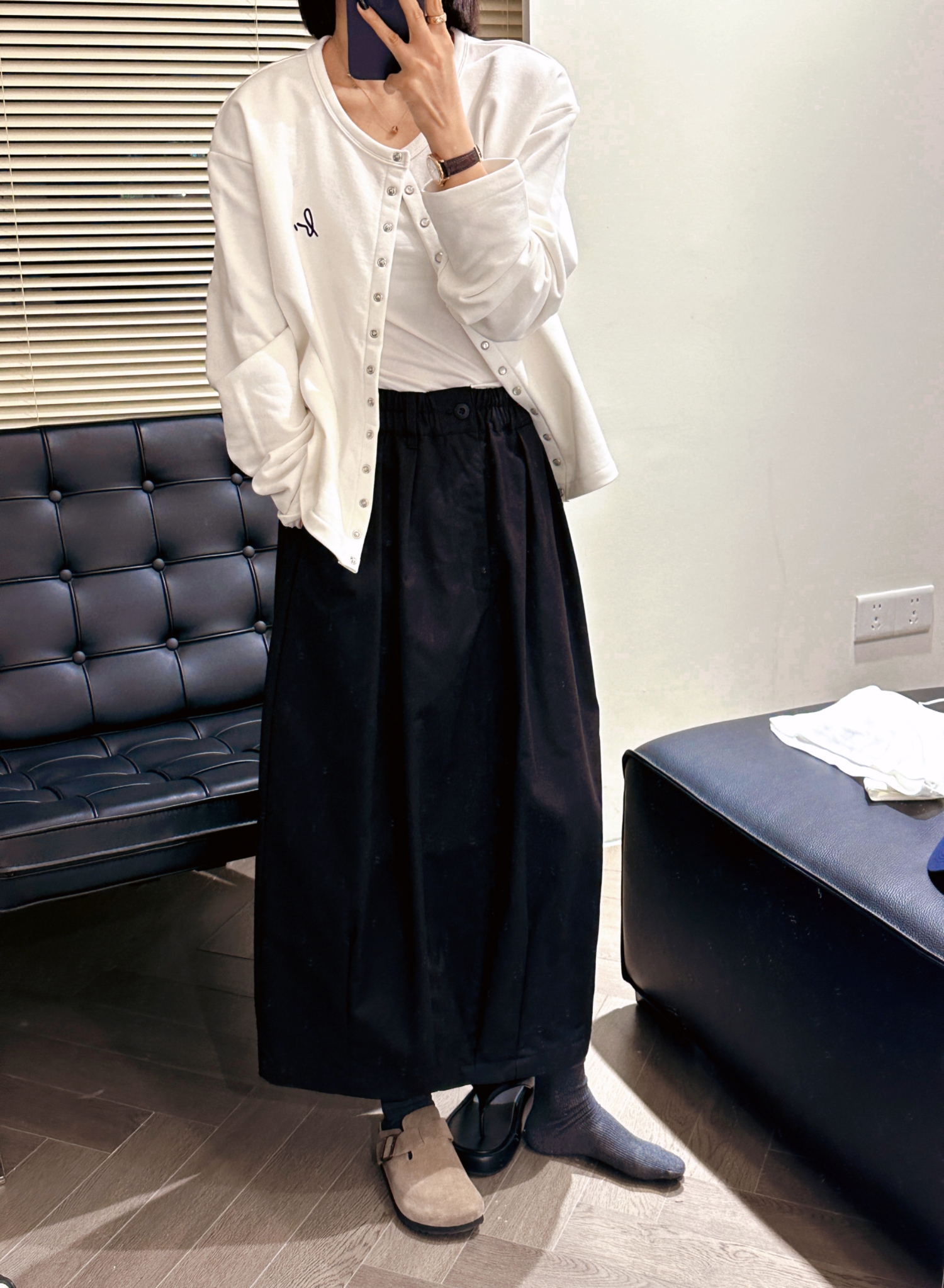韩国小众设计款法式复古文艺刺绣小标卫衣外套女单排扣外套卫衣-图0