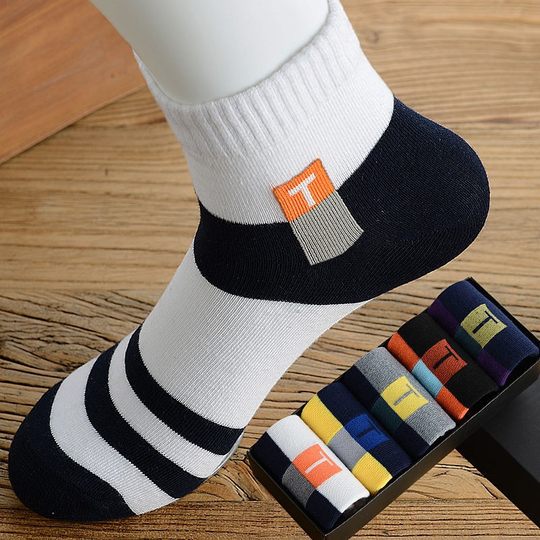 Socks for spring and four seasons, mid-length sports socks, anti-odor, sweat-absorbent and comfortable