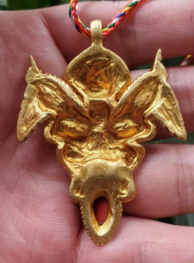 新品藏传尼泊h尔黄铜金翅大鹏鸟吊坠鎏金宝石饰品随身挂件男士项