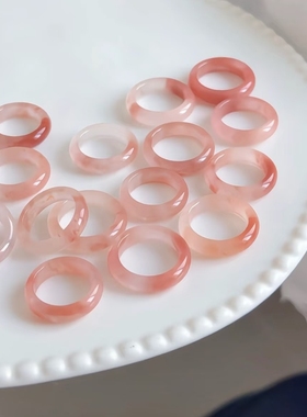 桃花酿戒指 素圈戒指 粉色招桃花食指戒指尾戒素圈玉石粉色戒指