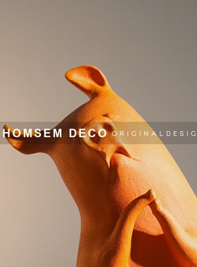 现代卡通创意电镀小猪雕塑摆w饰售楼处样板间软装饰儿童房简约摆