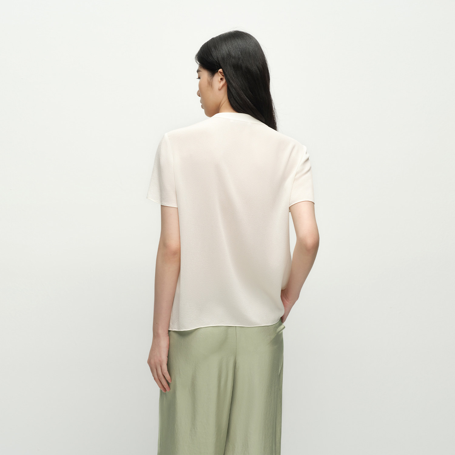 【重磅真丝】OVV2025春夏新款女装22MM鬼绉V领短袖衬衫