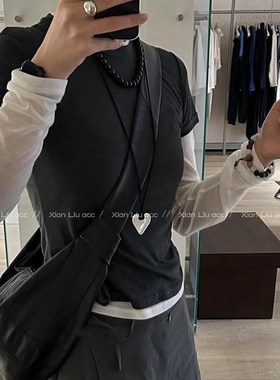 秋冬百搭银色爱心项链女高级感轻奢小众长款毛衣链黑色皮绳配饰品