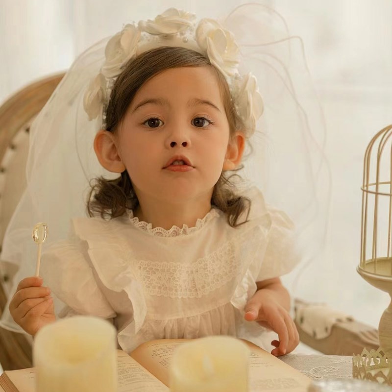儿童摄影服装宝宝百天照周岁照2岁拍照服装复古婚纱白色公主头纱 - 图1
