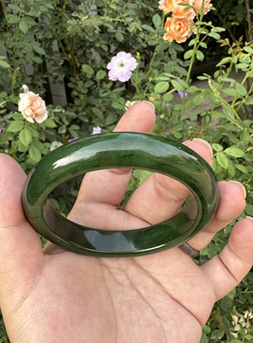 和田玉碧玉菠菜绿手镯圈口61.4条宽13.7包容表面结构纹