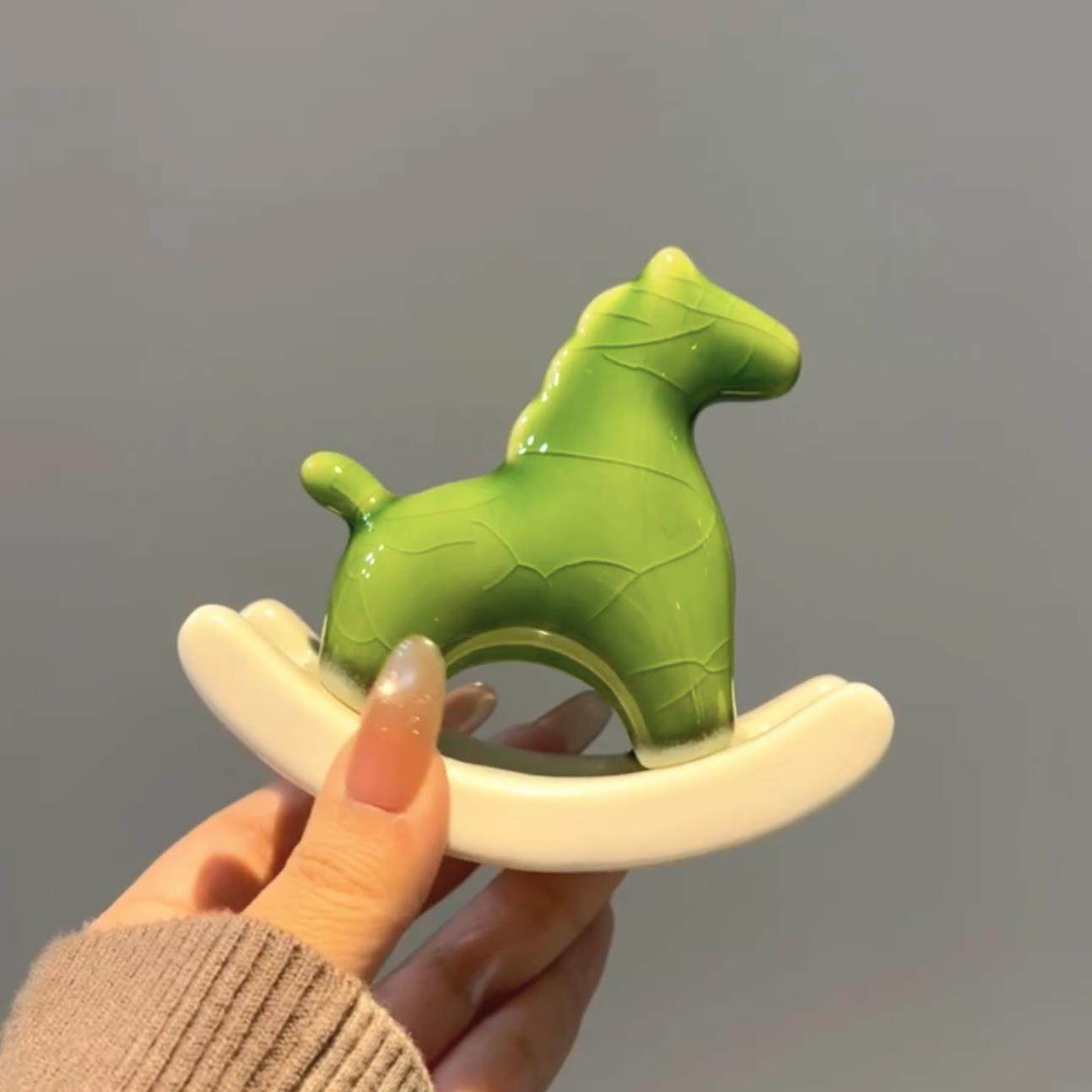 冰裂纹摇摇马摆件创意高颜值桌面玄关陶瓷装饰品家居工艺品送朋友,淘宝优惠券,粉丝福利购,淘宝优惠卷