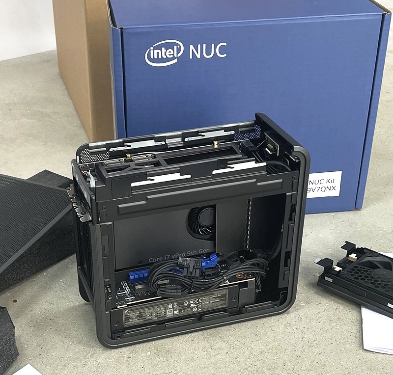 Intel幽灵峡谷NUC9i5QNX NUC9V7QNX迷你ITX电脑9i7独显主机准系统 - 图0