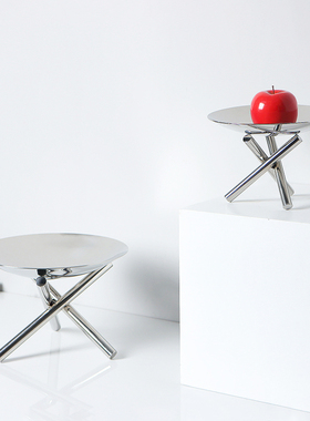 现代简约轻c奢不锈钢金属三脚圆盘水果盘电镀银色KTV吧台糖果托盘