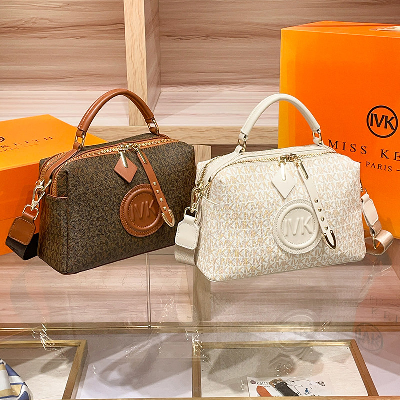 香港轻奢波士顿包女2026新款高级感大容量百搭通勤手提单肩斜挎包,淘宝优惠券,粉丝福利购,淘宝优惠卷