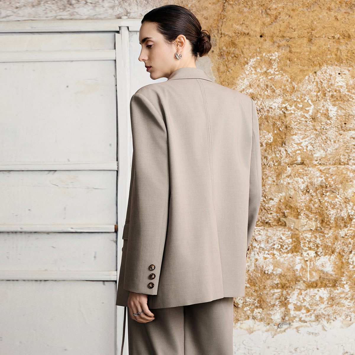 CROWNLESS未冕重磅混色Viscose高智感老钱风戗驳领双排扣廓形西装 - 图2