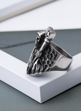 跨境热卖骷髅头戒指男女款指环骑行驱魔铃铛厂家直销地摊货源