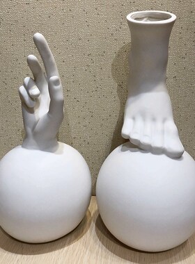 树脂工艺品圆球脚亚黑卧室装饰品摆件家居Q装饰简约桌面创意