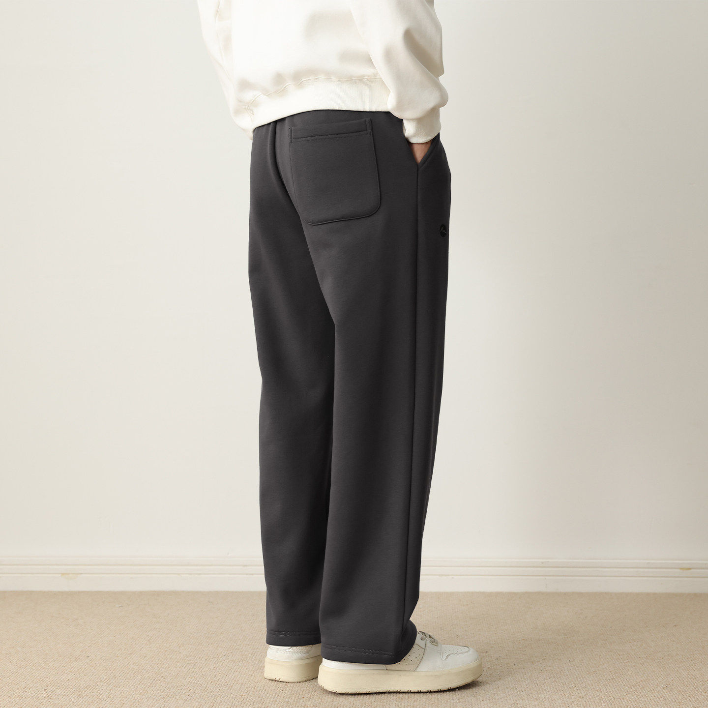 冬季加绒加厚宽松卫裤男2025新款直筒垂感松紧腰刺绣运动裤,淘宝优惠券,粉丝福利购,淘宝优惠卷