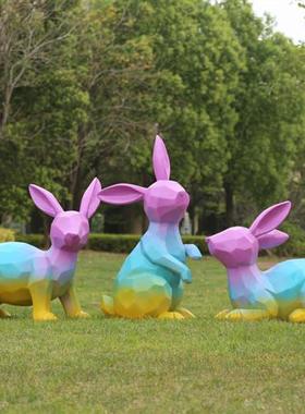 户外几何兔子雕塑玻璃钢园林景观动物摆件房地产公园景区草坪装饰