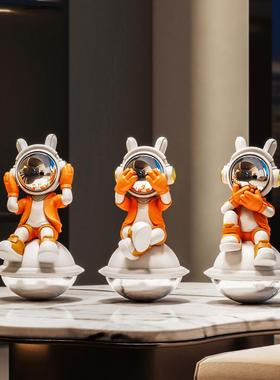 宇航员太空人桌面小摆件不听不看不说客厅玄关高级感不倒翁装饰品