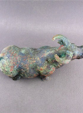 港台青铜器青铜i牛汉代牛尊古玩收藏艺术生坑锈仿古摆件家居装饰