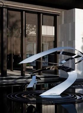 大型不锈钢月亮圆环圆形雕塑定制金属镂空户外售楼部景观装饰摆件