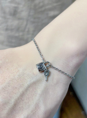 NANA南京锁手链R字锁亮面光面朋克SID情侣定情手链男女