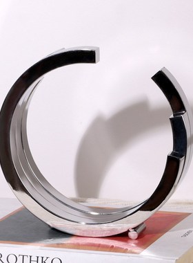 现代轻奢金属创意雕塑摆件u几何抽象圆形艺术品样板房售楼处装饰