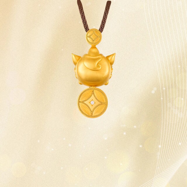 Traditional gold-plated silver red diamond Pixiu pendant