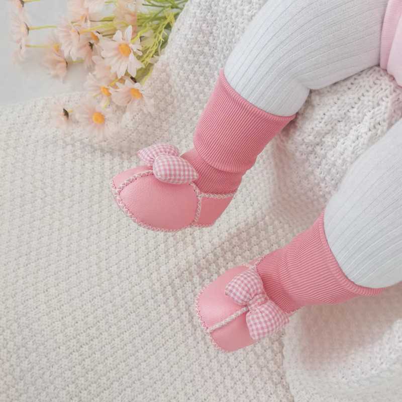 婴儿鞋加绒加厚冬季保暖0-12个月男女宝宝防掉棉鞋软底学步前鞋袜