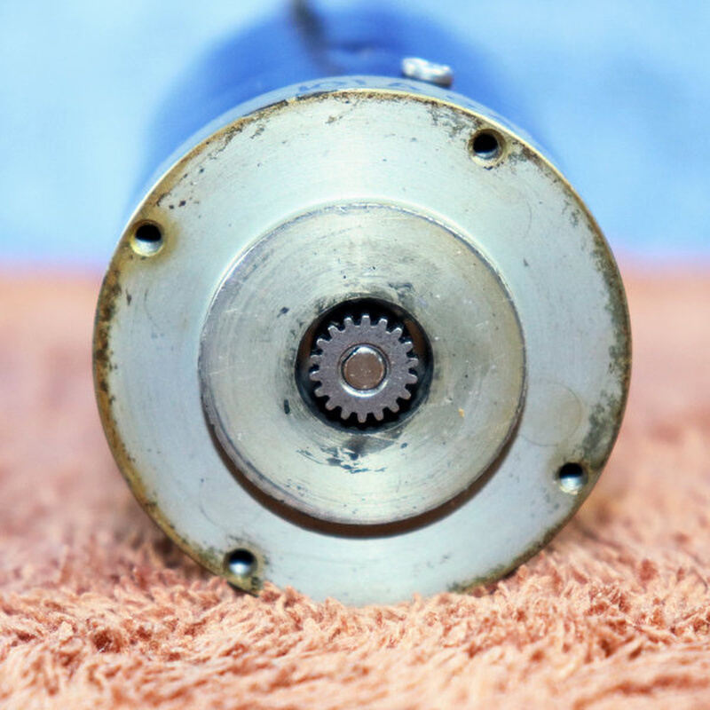 GLOBE MOTORS JCO-322 Motor 27VDC Motor - 图3