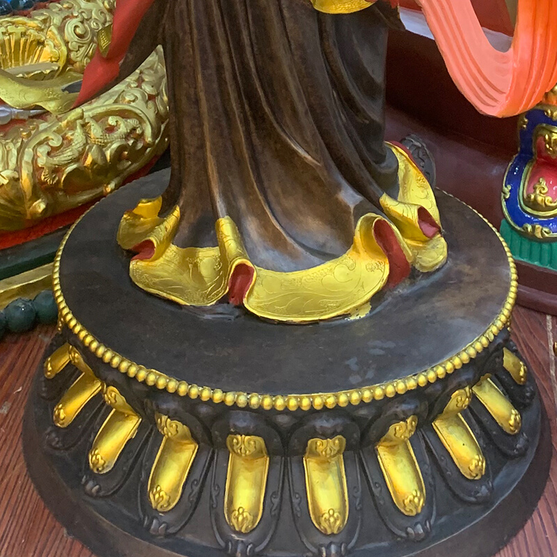 莲花生大士佛像西藏纯铜鎏金高1米佛像藏传密宗大师供奉定制摆件 - 图2
