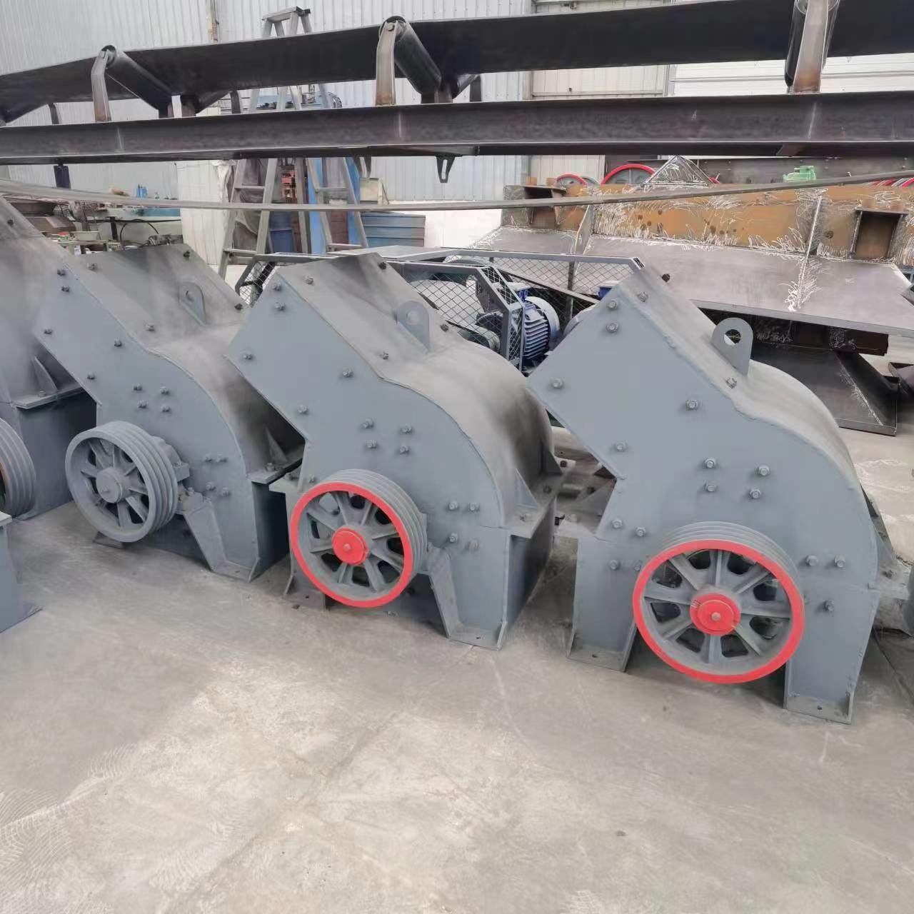 厂家大量现货供应配备20个锻打锤头的pc350X500型锤式碎石机,淘宝优惠券,粉丝福利购,淘宝优惠卷