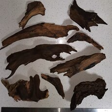 Материнской колокола 极速小沉木一斤九块九沉木碎木紫柚木插花盆栽鱼缸造景微景观根雕