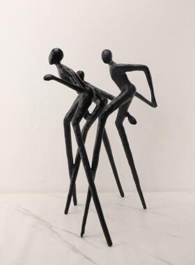 简约现代黑色金属抽象人物摆件客厅样板间玄关电视柜客厅摆件