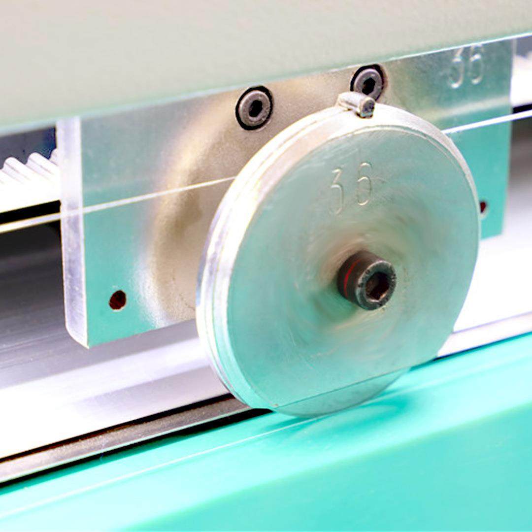 厂家直销 PVC雪弗板高速自动裁断机 智能分切机kt板裁切中空板,淘宝优惠券,粉丝福利购,淘宝优惠卷