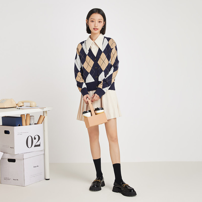 茵曼2021秋女显瘦v领复古针织衫 茵曼一零一度毛衣