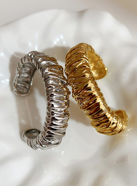 欧美小众设计缠绕式双色镀金手镯复古纹理开口手镯轻奢高级感