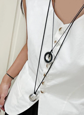 镀金黑皮绳水壶圆环吊坠项链