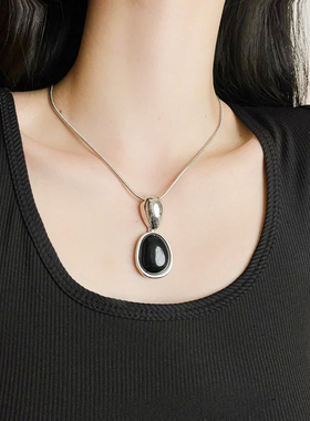 水滴设计拼接黑玛瑙链条吊坠项链