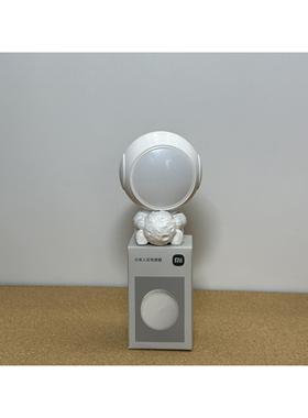 小/米人在传感器支架太空人造型桌搭好物领/普人体感应可旋转百搭