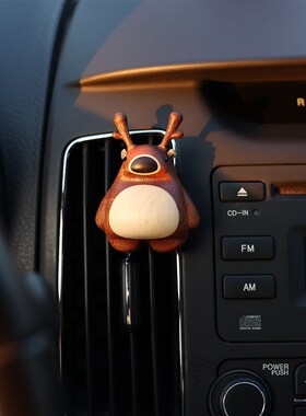 新品小鹿车载香薰/一路平安实木汽车出风口可爱S中控饰品摆件女礼
