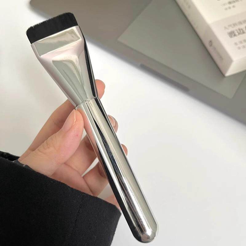 NOVO彩妆一字型粉底刷不吃粉扁头平头化妆刷无痕底妆遮瑕学生新款