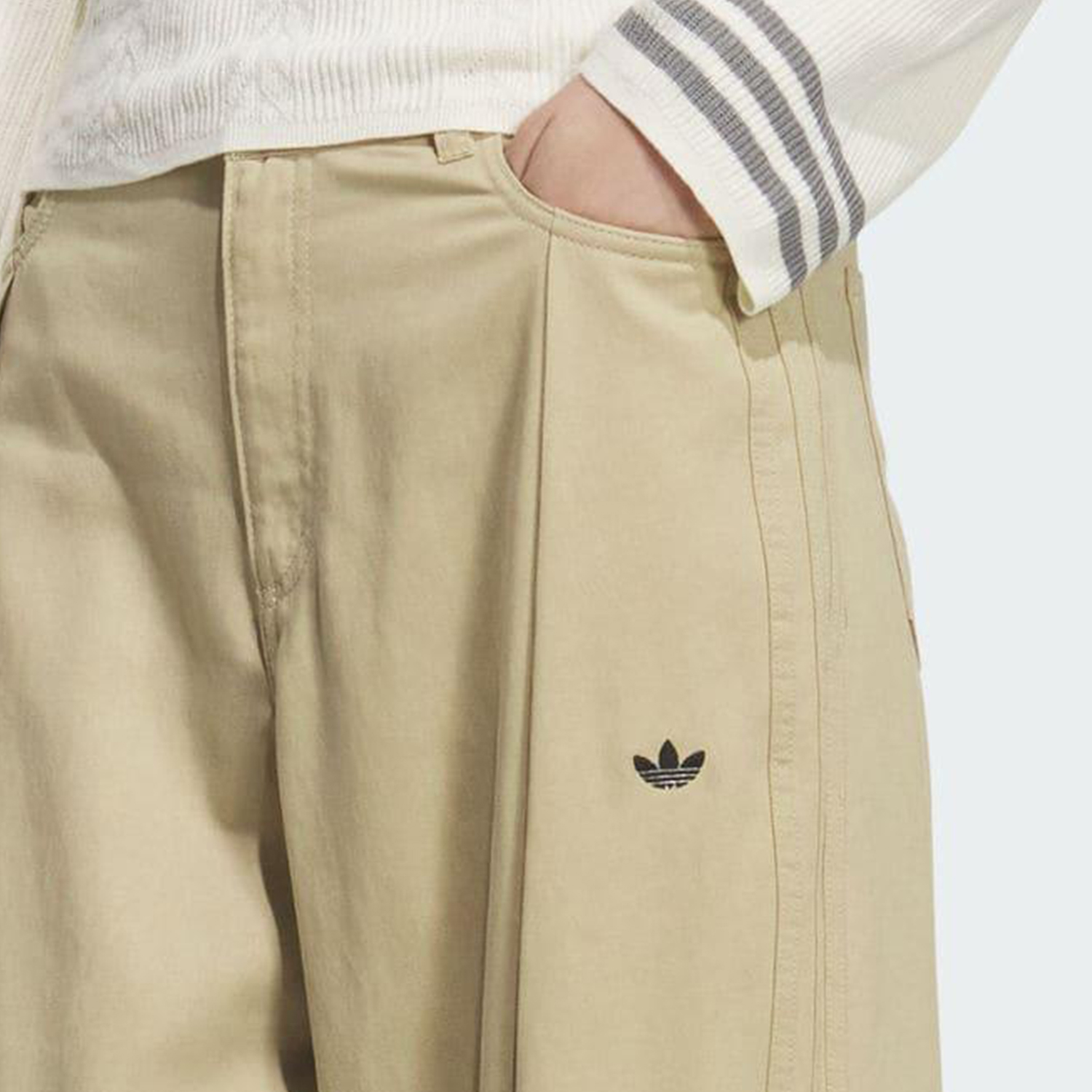 Adidas/阿迪达斯正品三叶草女士运动梭织工装宽松时尚长裤IA7510 - 图2