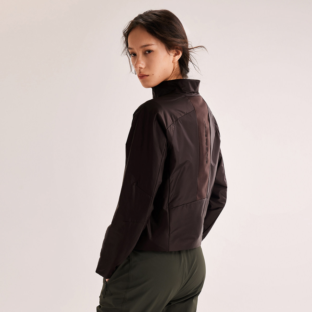 KAILAS凯乐石女款立领短箱款棉服防泼透气户外徒步跑山运动外套,淘宝优惠券,粉丝福利购,淘宝优惠卷