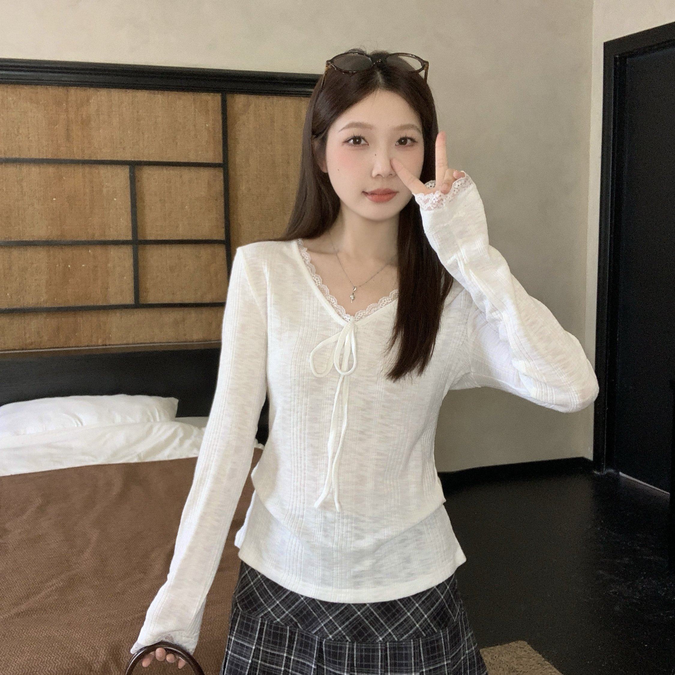 实拍大码白色肌理感V领长袖T恤女秋冬内搭蕾丝花边修身上衣6083,淘宝优惠券,粉丝福利购,淘宝优惠卷