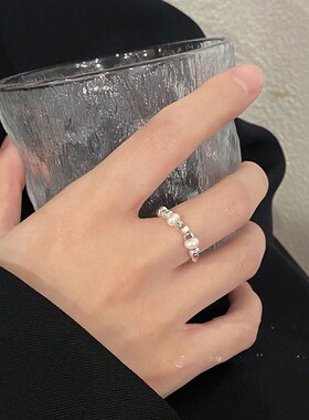 极速女生珍珠小珠食指戒指碎银子C女款装饰小众设计时尚女款网红