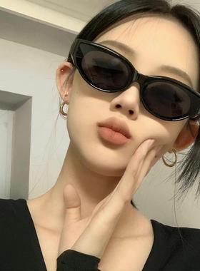 极速太阳眼镜女抗UV个性黑色窄框太阳H眼镜科技感配饰级感欧美时