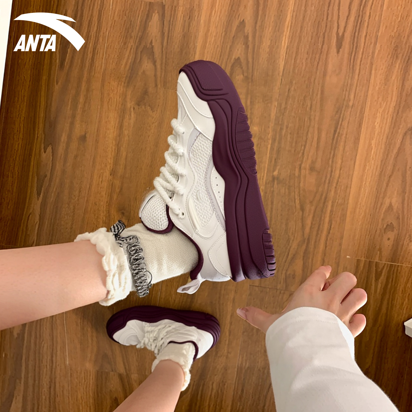 安踏女鞋板鞋2025新款波浪鞋超轻厚底增高运动百搭初中学生休闲鞋 - 图1