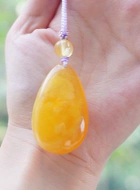 九紫离火佛宝蜜蜡吊坠金绞蜜黄蜜金珀随型 毛衣挂件8.47gNO.838