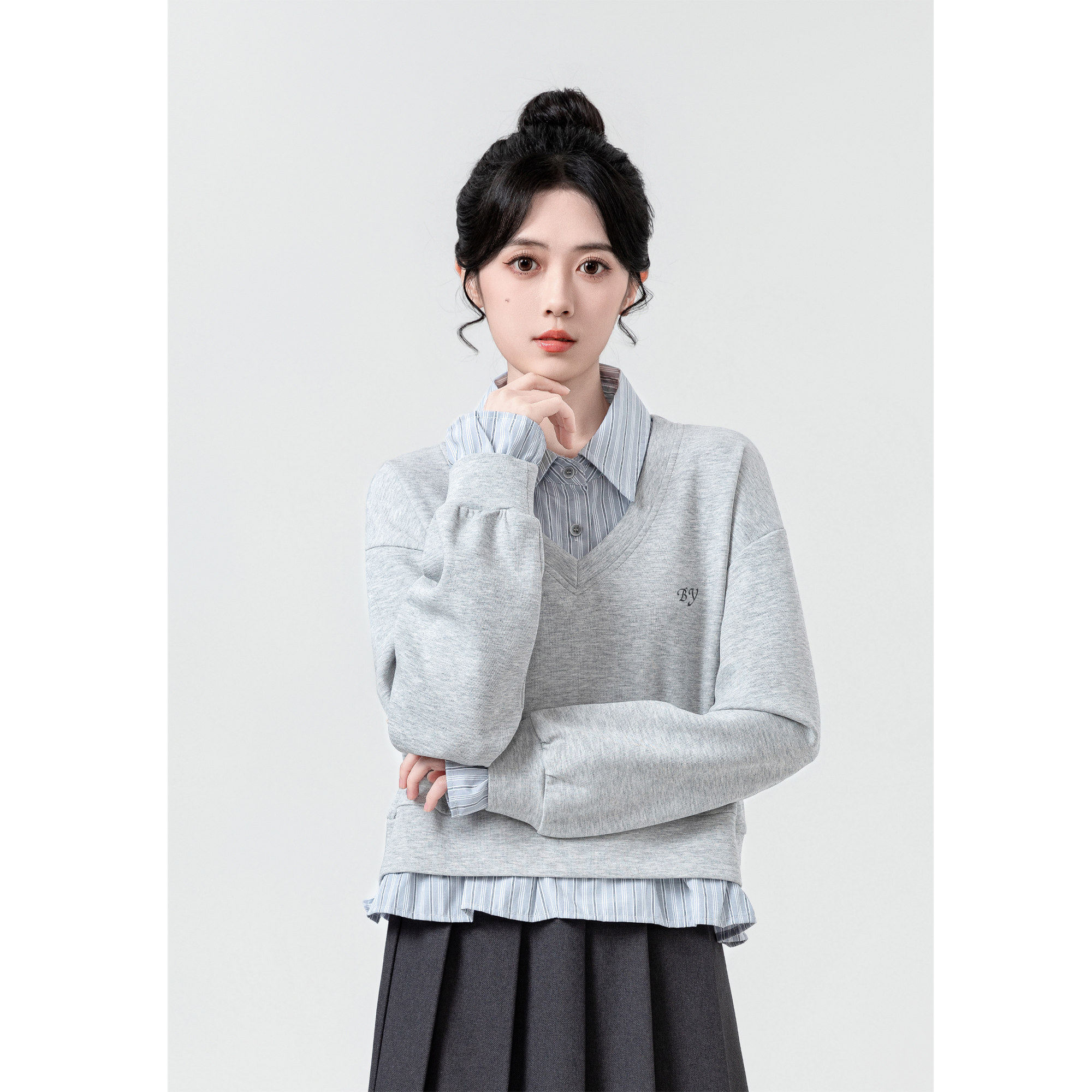 灰色假两件卫衣女春秋2025新款设计感拼接衬衫POLO领套头短款上衣,淘宝优惠券,粉丝福利购,淘宝优惠卷