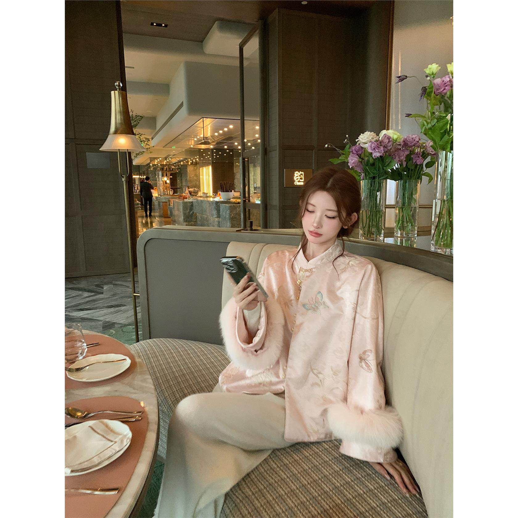 NMIOK 新中式刺绣提花缎面羊毛内胆外套女秋冬新款超好看国风棉服,淘宝优惠券,粉丝福利购,淘宝优惠卷